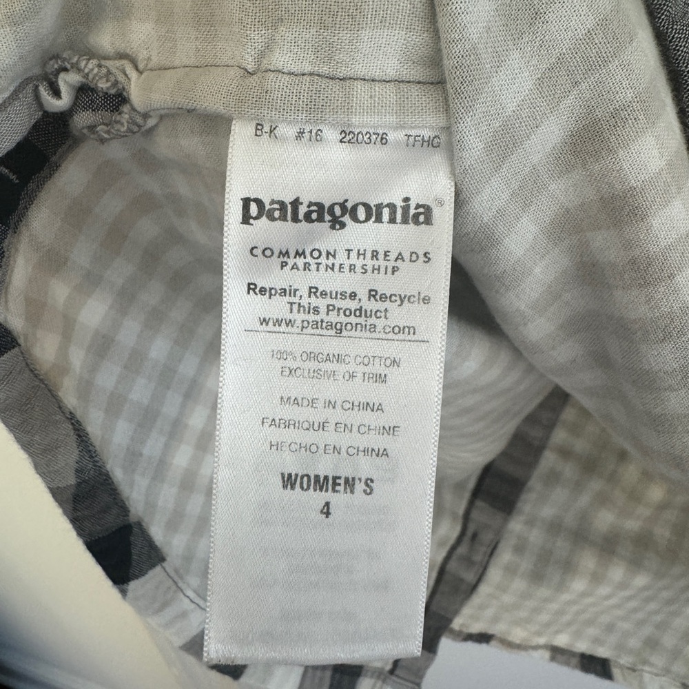 🌟 Classic Patagonia Organic Cotton Flannel Button Down Shirt - Size 4 / Small - Picture 5 of 7